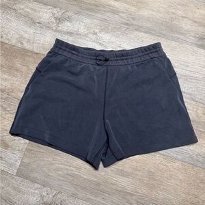 Lululemon Softstream High-Rise Short 4” Size 10